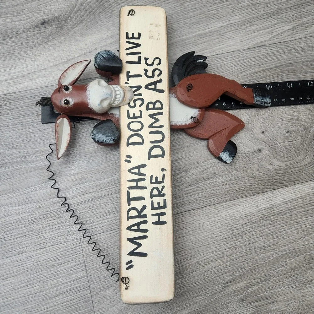 Martha Doesnt Live Here Dumb Ass‎ Funny Wooden Donkey Wall Hanging Sign Decor